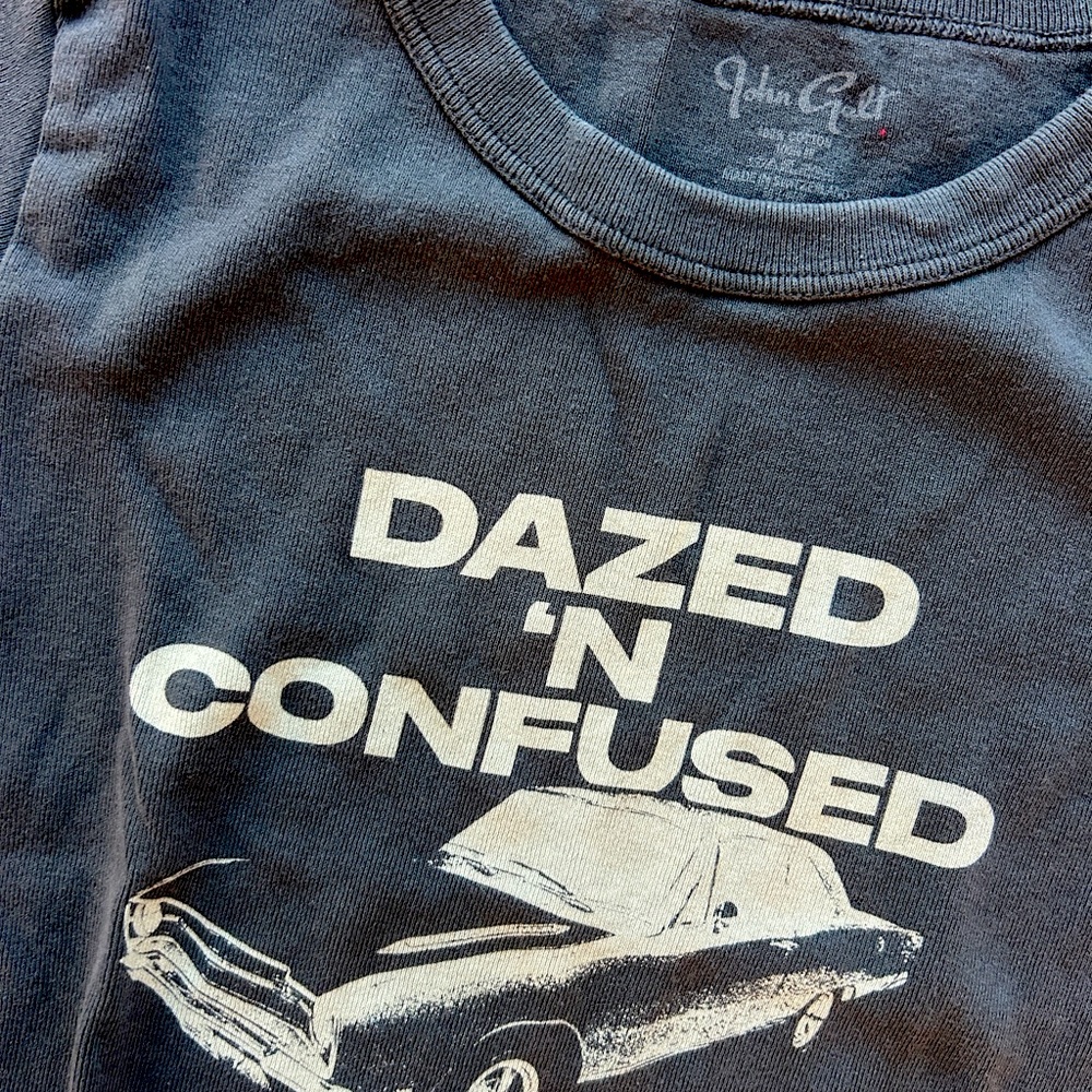 Brandy Melville ‘Dazed and Confused’ Baby Tee (OS)